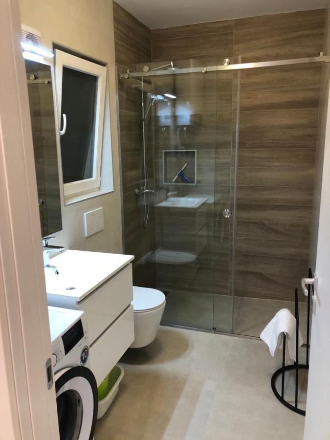 Apartman Linda Apartment Крес Екстериор снимка